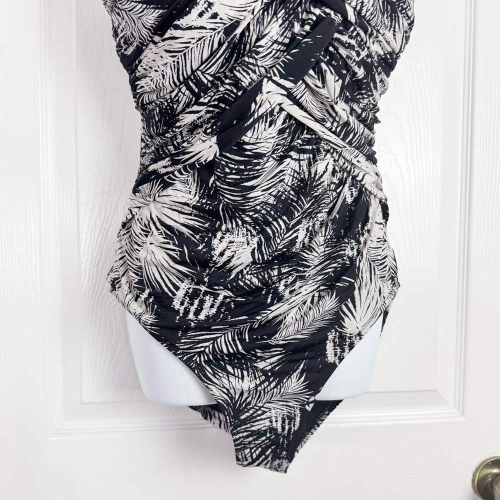 Garnet Hill Ruched Front One Piece Swimsuit Black and White Leaf Print Size 14 - Picture 4 of 8